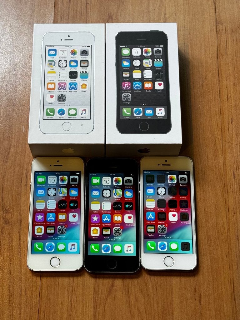 3 keer iPhone 5S met 2 doosjes, Telecommunicatie, Mobiele telefoons | Apple iPhone, Gebruikt, 16 GB, Ophalen of Verzenden, Grijs