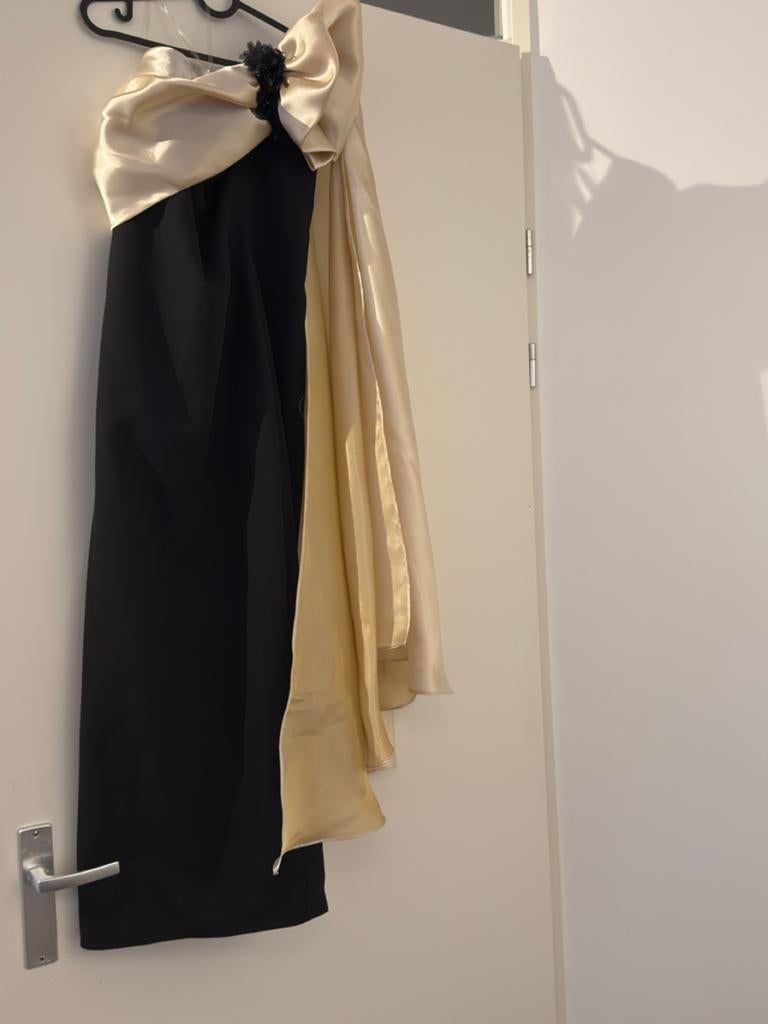 Zwart-Gouden jurk - Maat M, Maat 38/40 (M), Galajurk, Zwart, Ophalen of Verzenden