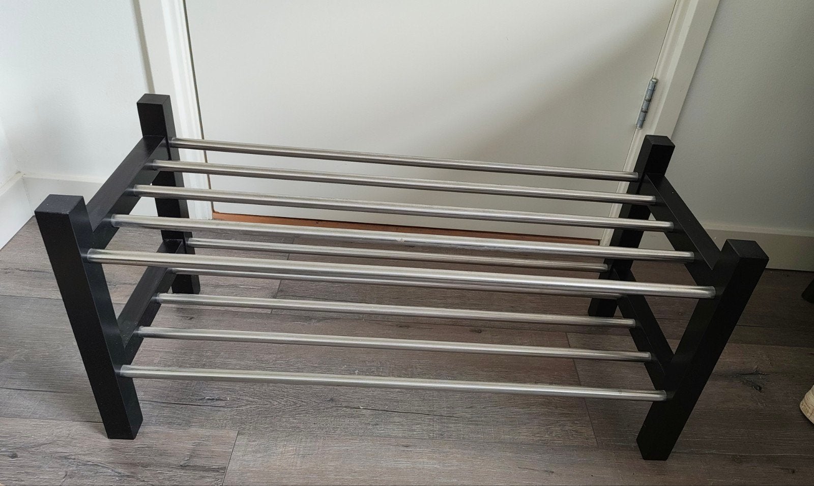 ikea Schoenenrek met 2 lagen - Zwart/Metaal, Huis en Inrichting, Ophalen, Zo goed als nieuw