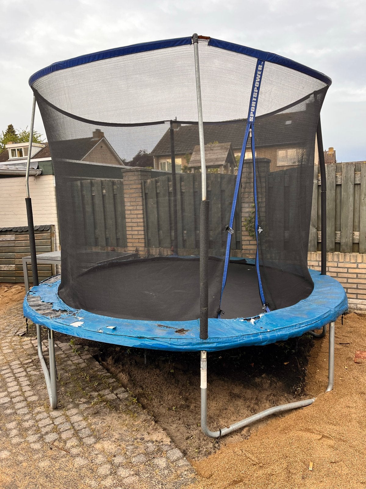Gebruikte trampoline met veiligheidsnet (Gratis), Ophalen, Gebruikt