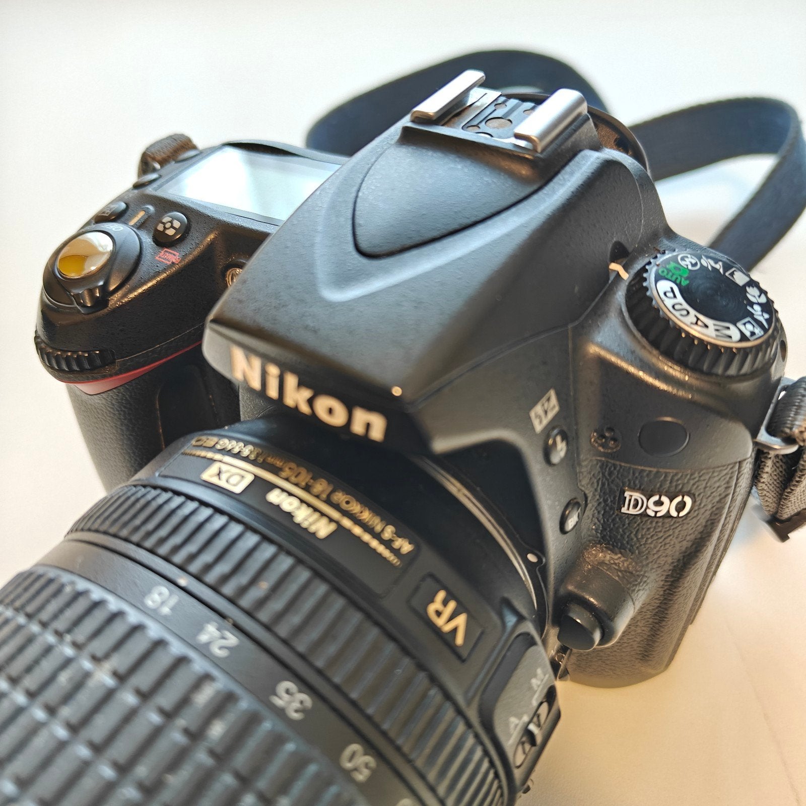 Nikon D90 spiegelreflexcamera met AF-S Nikkor 18-105mm lens, Audio, Tv en Foto, Beeldstabilisatie, Gebruikt, Spiegelreflex, Ophalen of Verzenden