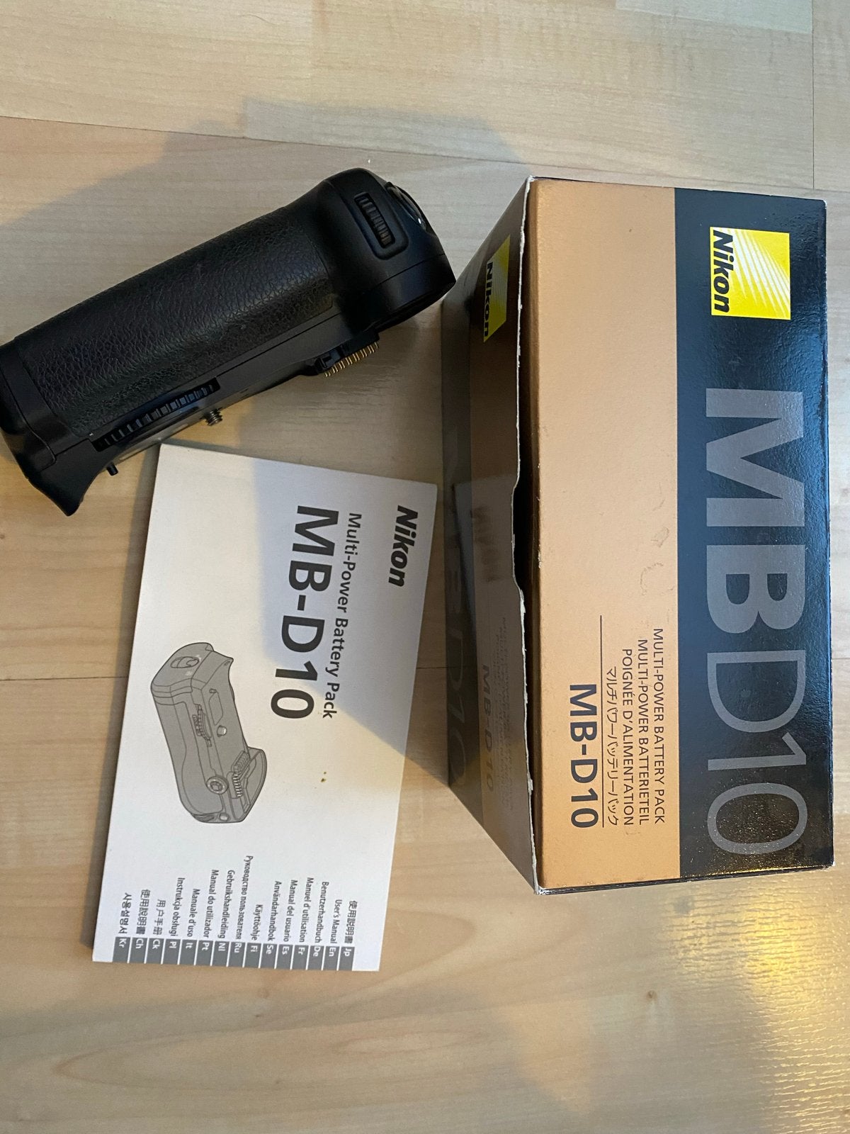 Nikon MB-D10 Multi-Power Battery Pack Batterygrip, Zo goed als nieuw, Nikon, Batterygrip