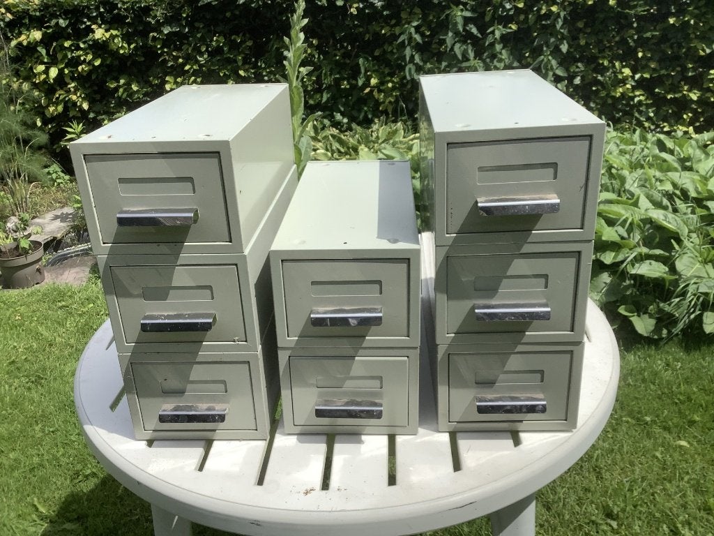 Vintage ijzeren opbergbakjes., Antiek en Kunst, Ophalen