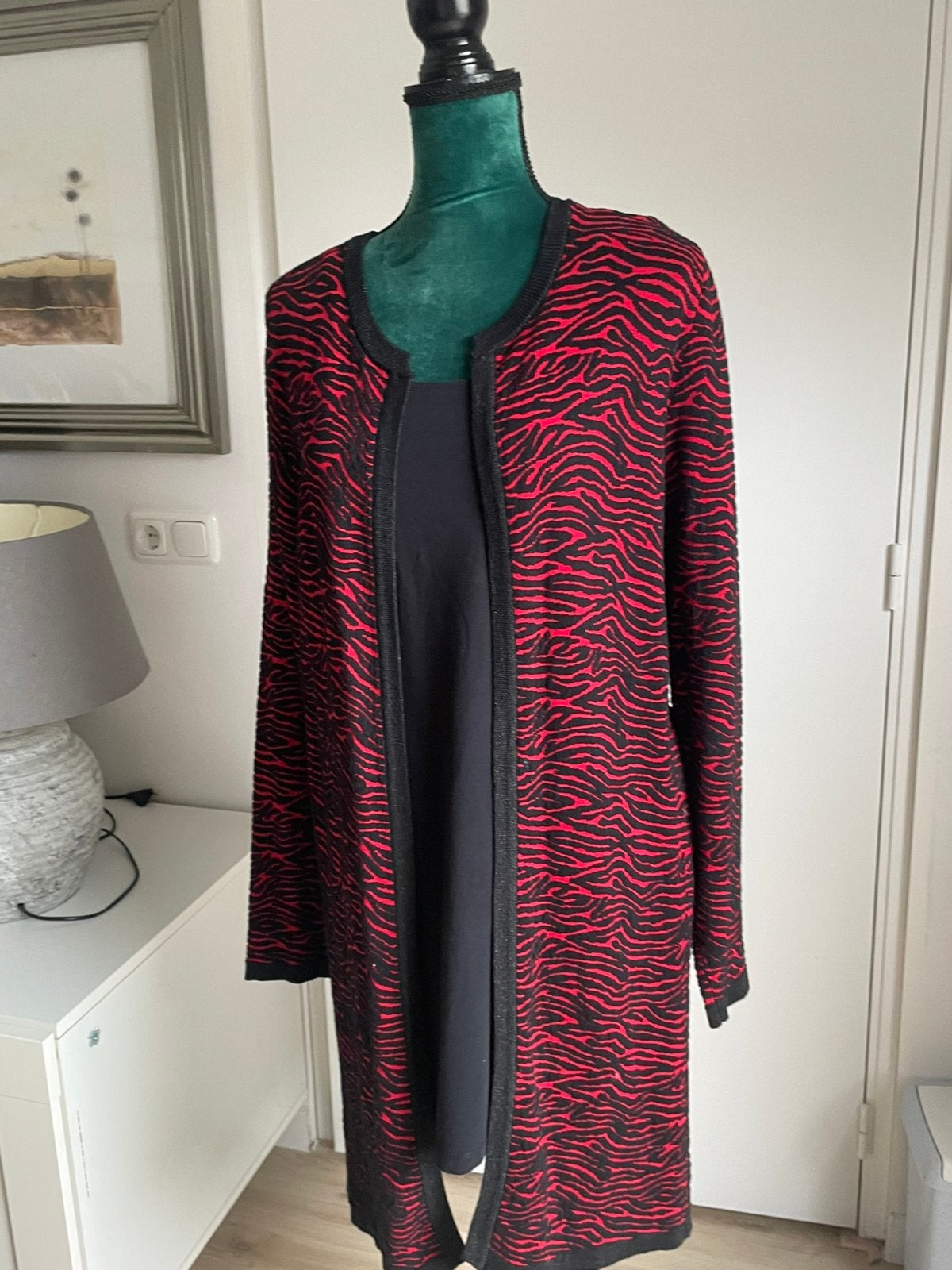 Mooi lang vest maat46 miss etam met bijpassend basis shirt, Ophalen of Verzenden, Gedragen, Rood, Trui of Vest