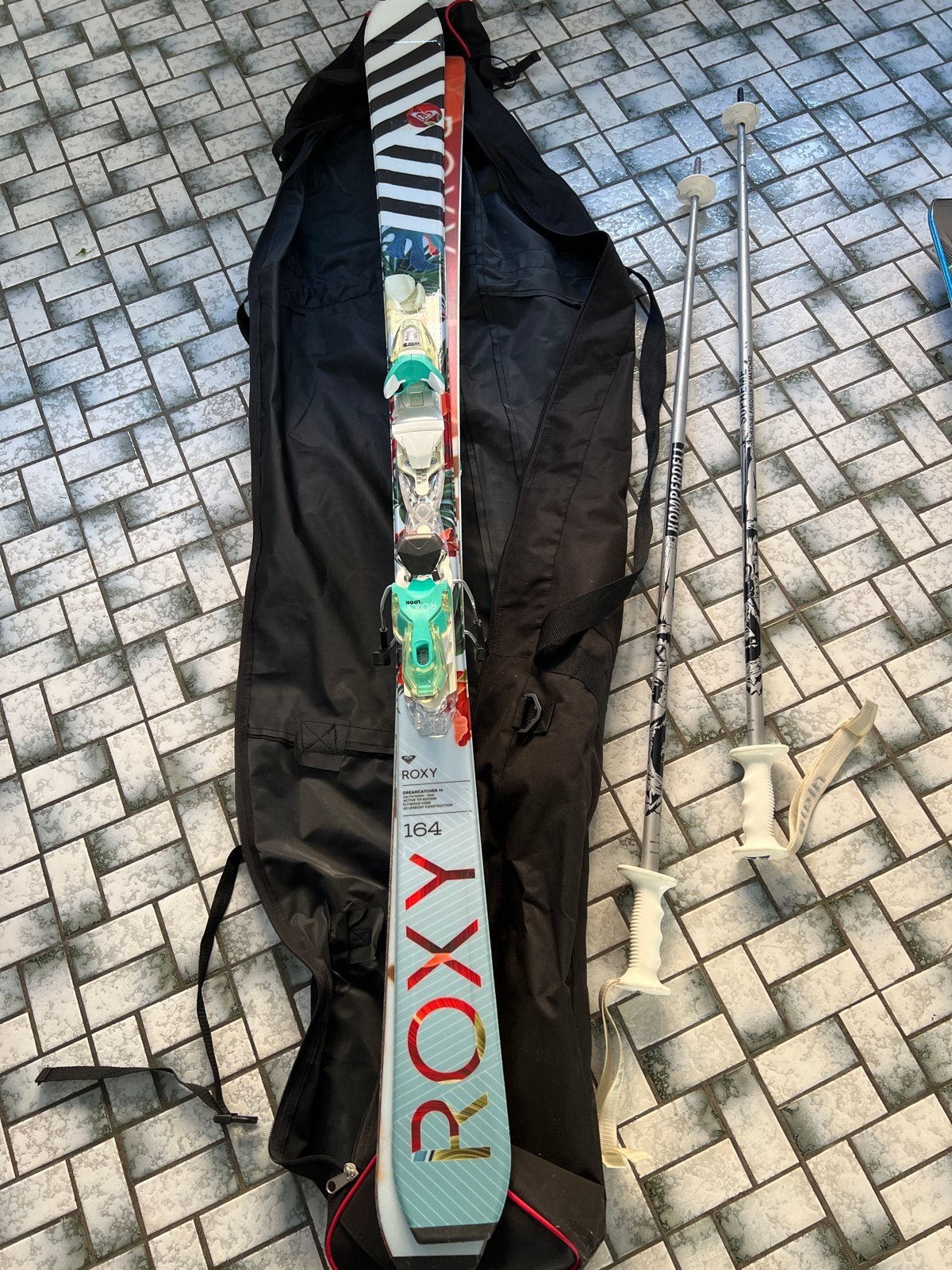 Roxy ski's 164 cm met bindingen en skistokken, 160 tot 180 cm, Gebruikt, Skiën, Ski's