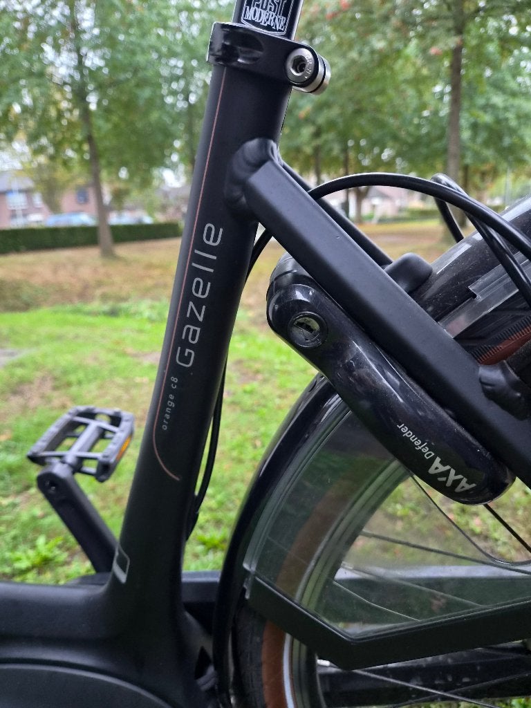 Foto 4 van ZGAN electrische fiets Gazelle Orange C8/ 695 km op teller