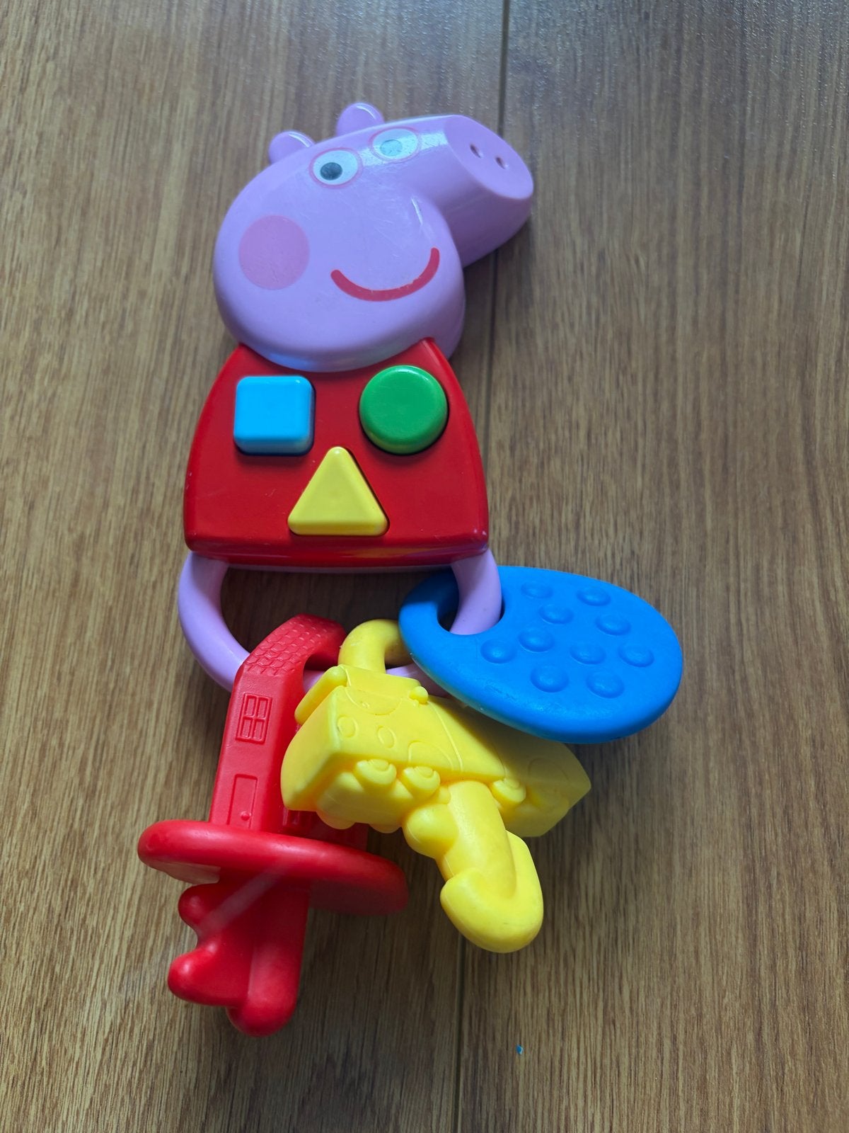 Peppa Pig sleutelbos rammelaar bijtspeeltje met geluid, Ophalen of Verzenden, Gebruikt, Rammelaar
