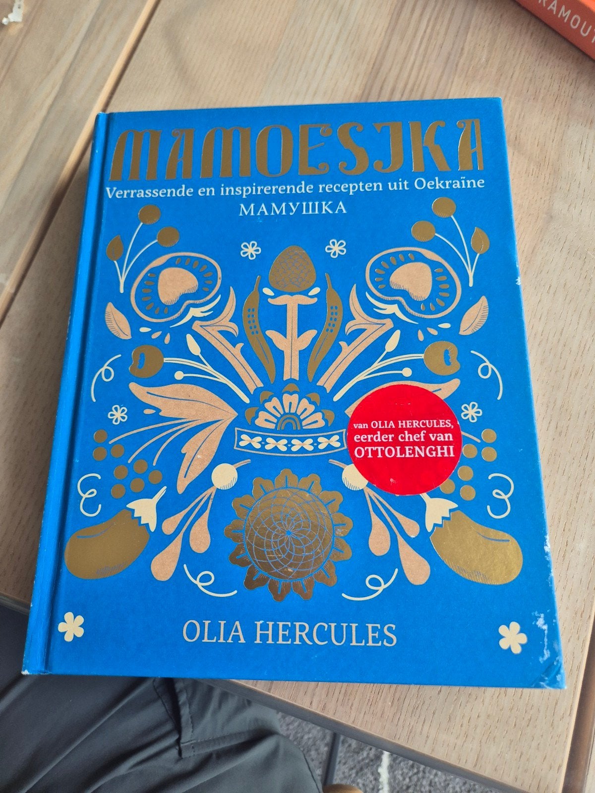 Mamoesjka: Verrassende en inspirerende recepten uit Oekraïne, Hoofdgerechten, Ophalen of Verzenden, Zo goed als nieuw, Olia Hercules