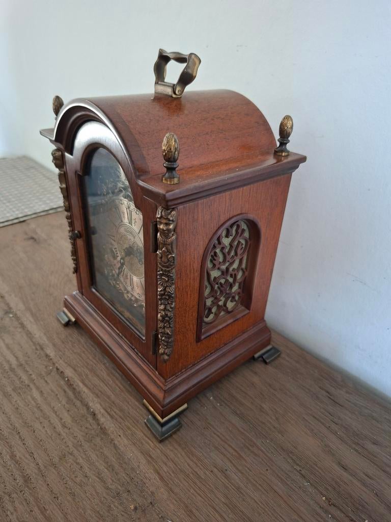 Warmink wuba tafel klokje, Minder dan 50 cm, Gebruikt, Eikenhout, Minder dan 50 cm