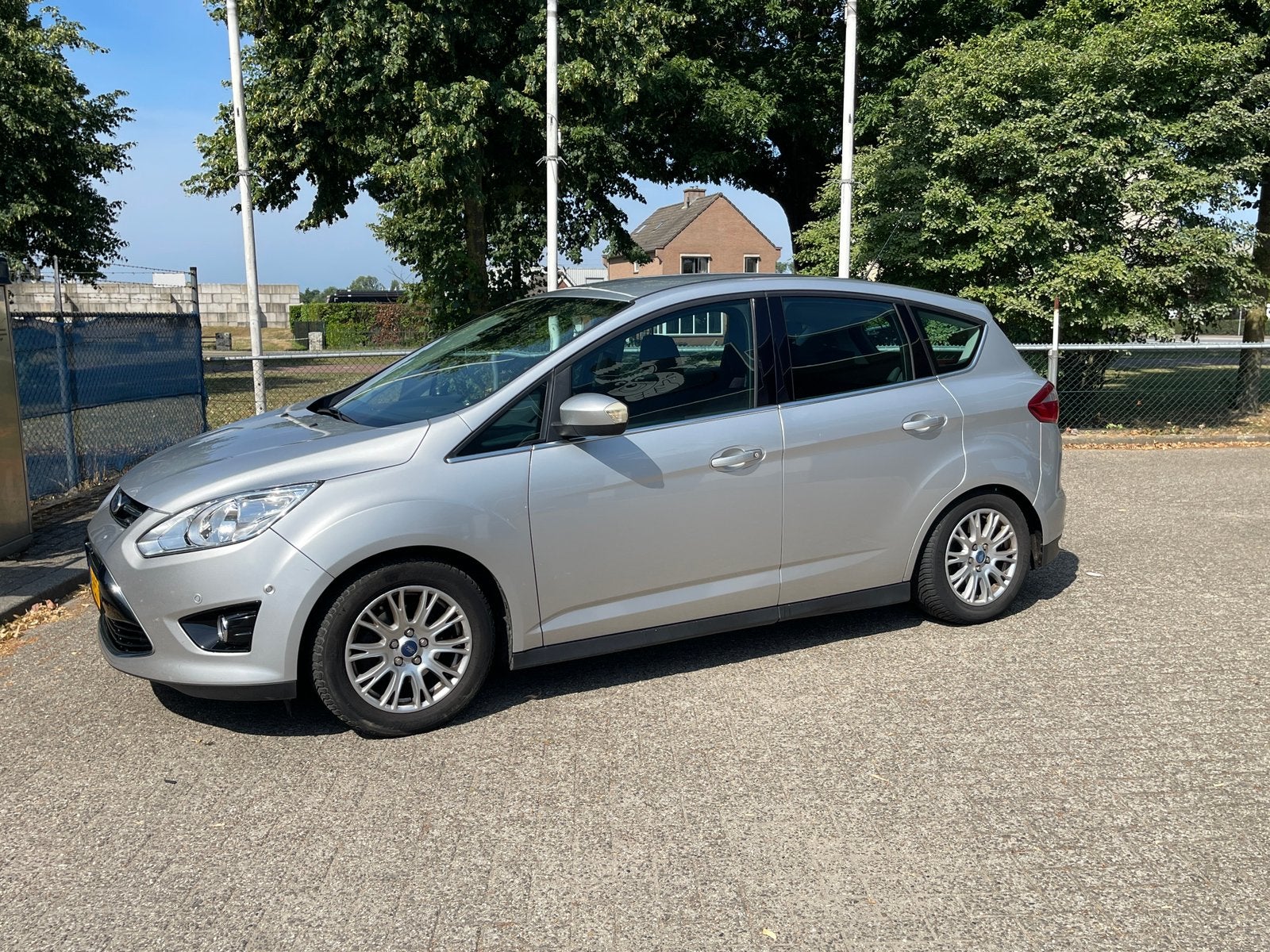 Ford C-Max 1.6 Titanium 77KW 2011 Grijs, Voorwielaandrijving, 1596 cc, Zwart, 4 cilinders