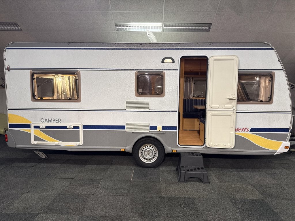 DETHLEFFS CAMPER 510 ENKELE BEDDEN RONDZIT VOORTENT (TOP), Caravans en Kamperen, Caravans, Rondzit, Bedrijf, Dethleffs, 5 tot 6 meter