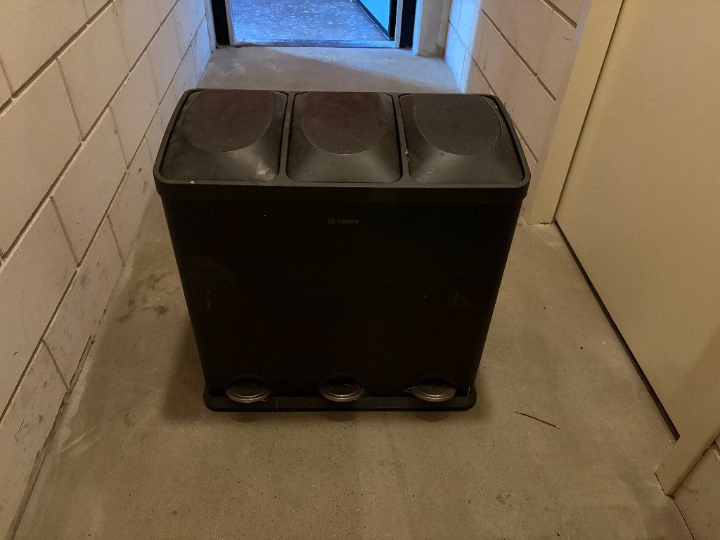Homra Maxer pedaalemmer 3-vaks 60 L zwart – gratis, 40 liter of meer, Ophalen, Gebruikt, Kunststof