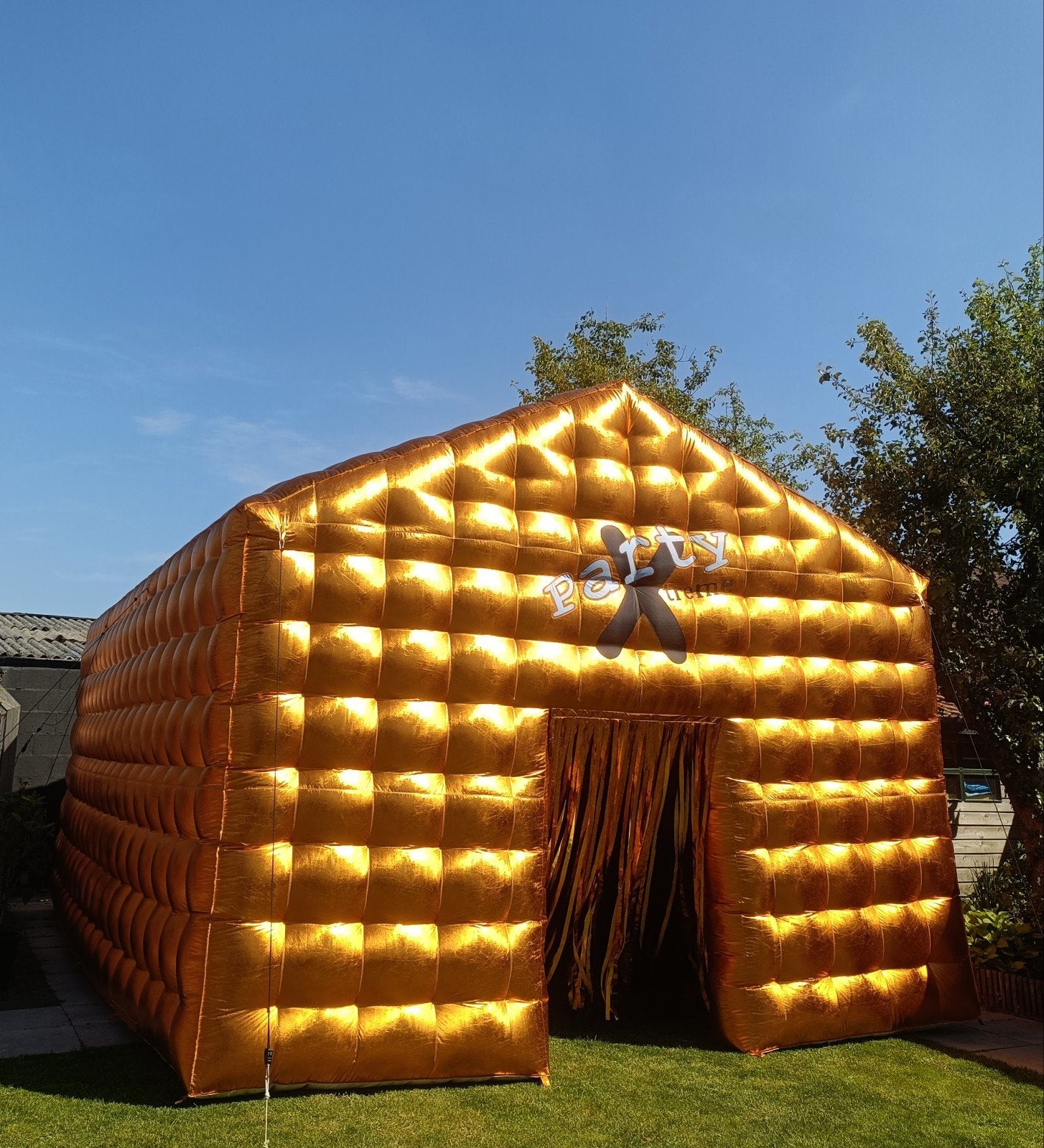 Feesttent huren Opblaasbare en feestbenodigheden, Ophalen, Zo goed als nieuw, Verjaardag