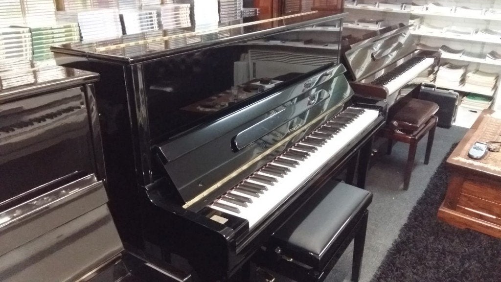 Piano's hoogglans Kawai - Samick - Muziek Center Roosendaal, Verzenden, Zwart, Zo goed als nieuw, Piano