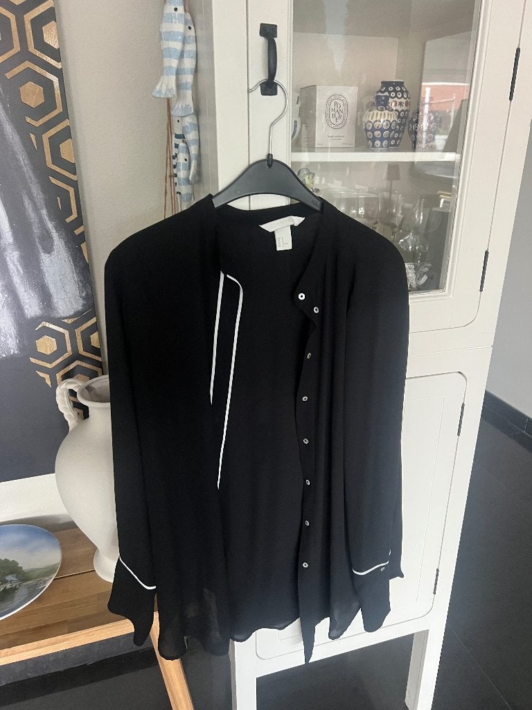 Nieuwe mooie bloes H&M mt 42, H&M, Zwart, Maat 42/44 (L), Nieuw