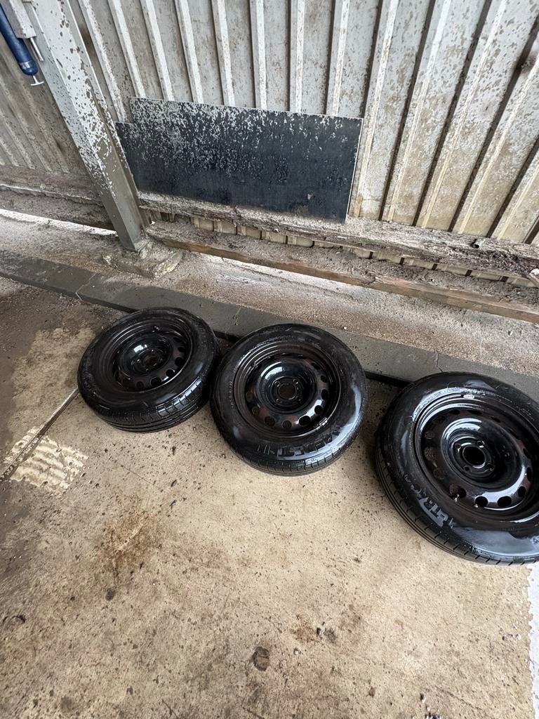 All Season Banden op Velg 195/65 R15, Auto-onderdelen, Ophalen, Gebruikt, 15 inch, Banden en Velgen
