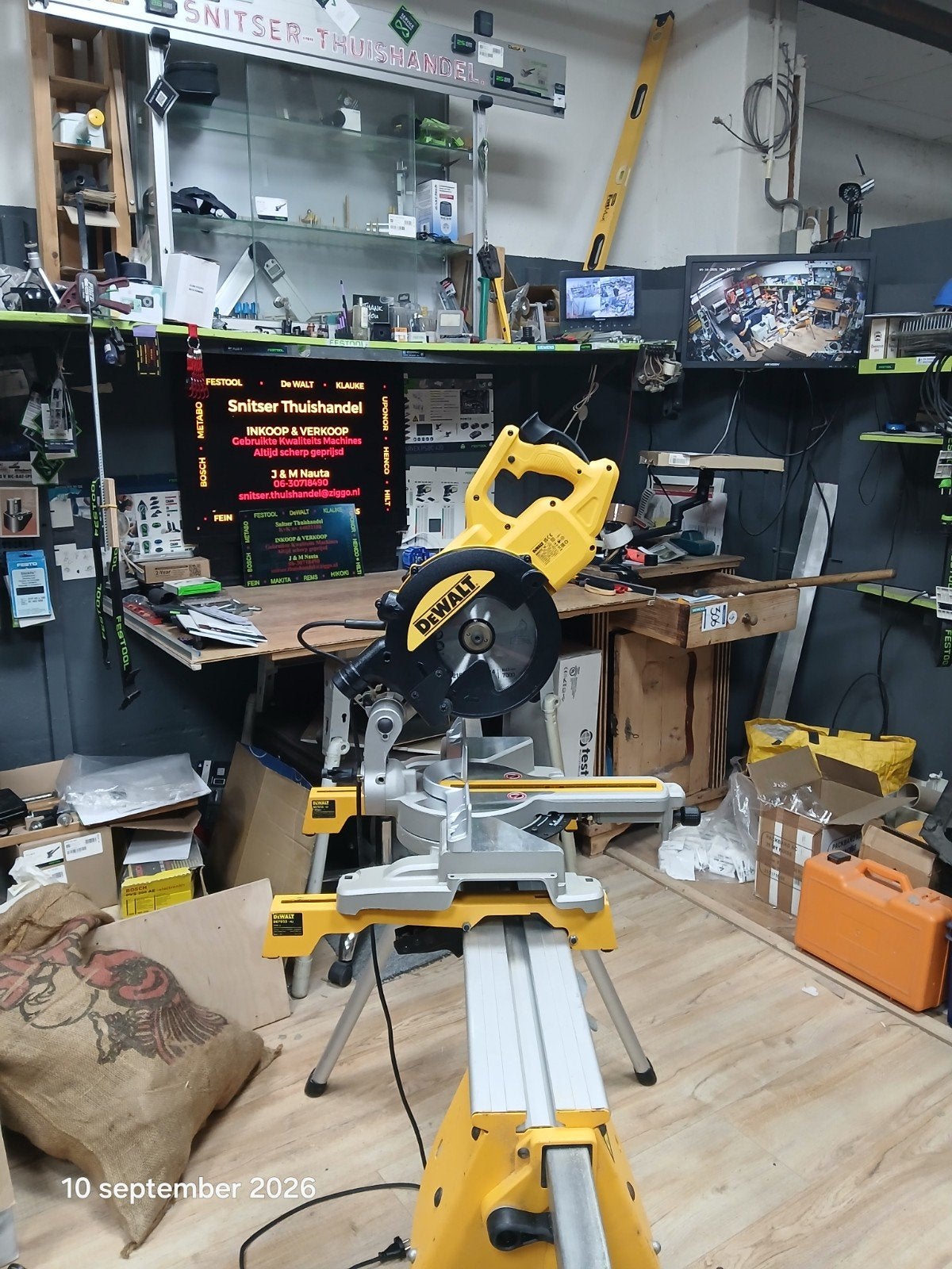 DeWALT Afkortzaag., Doe-het-zelf en Verbouw, Ophalen, -, 70 mm of meer, -