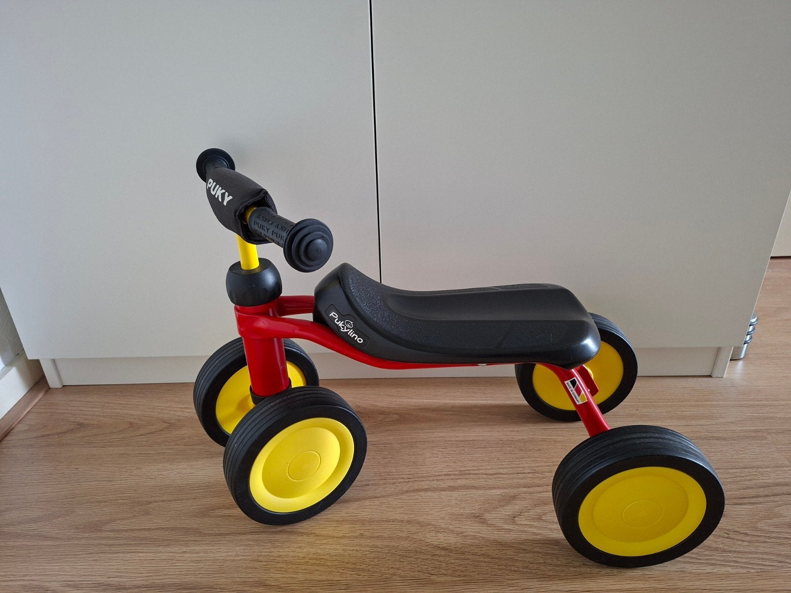 Puky Pukylino loopfiets rood en geel, Ophalen, Zo goed als nieuw, Loopfiets