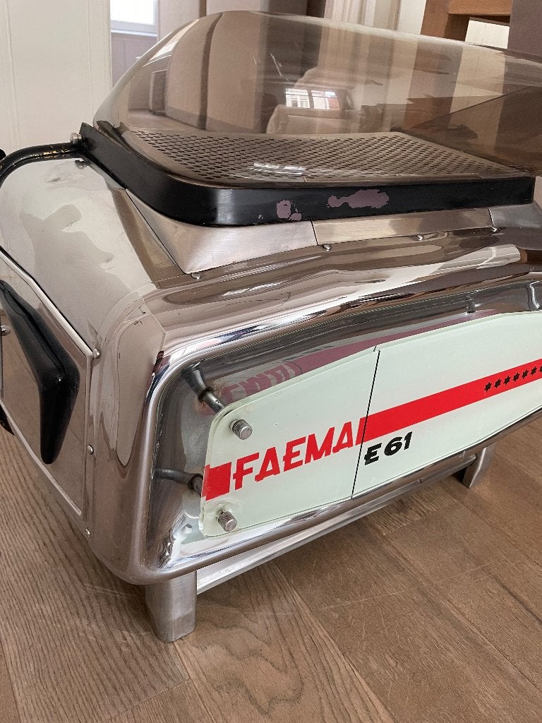 Foto 3 van SALE -Vintage Faema E61 Espressomachine incl. Koffiemolen