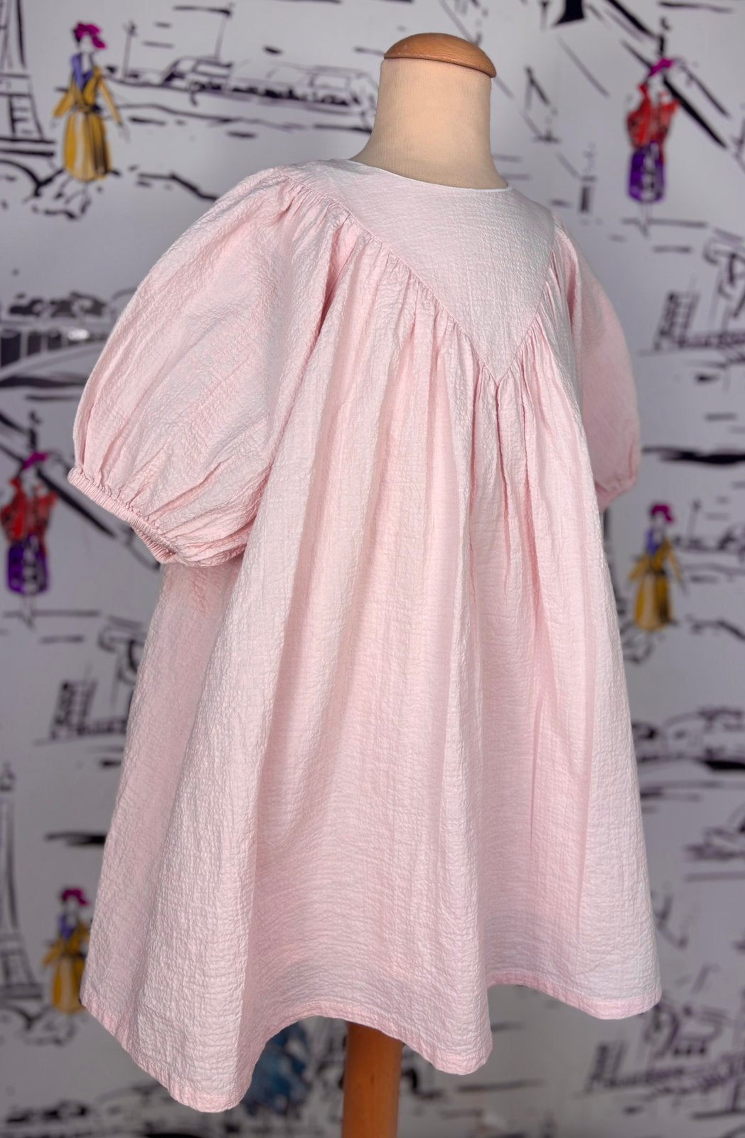 Il Gufo romantische roze crêpe zomerjurk maat 6, Customercare@ilgufo.com, Zo goed als nieuw, Il Gufo EU, Jurk of Rok