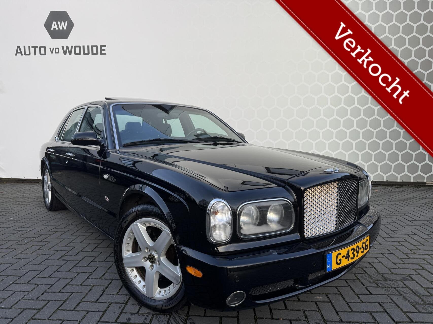 Bentley Arnage 6.8 V8 T 460PK Schuifdak Zwart Leer Schuifdak, Auto's, Automaat, Achterwielaandrijving, 6761 cc, 4 stoelen