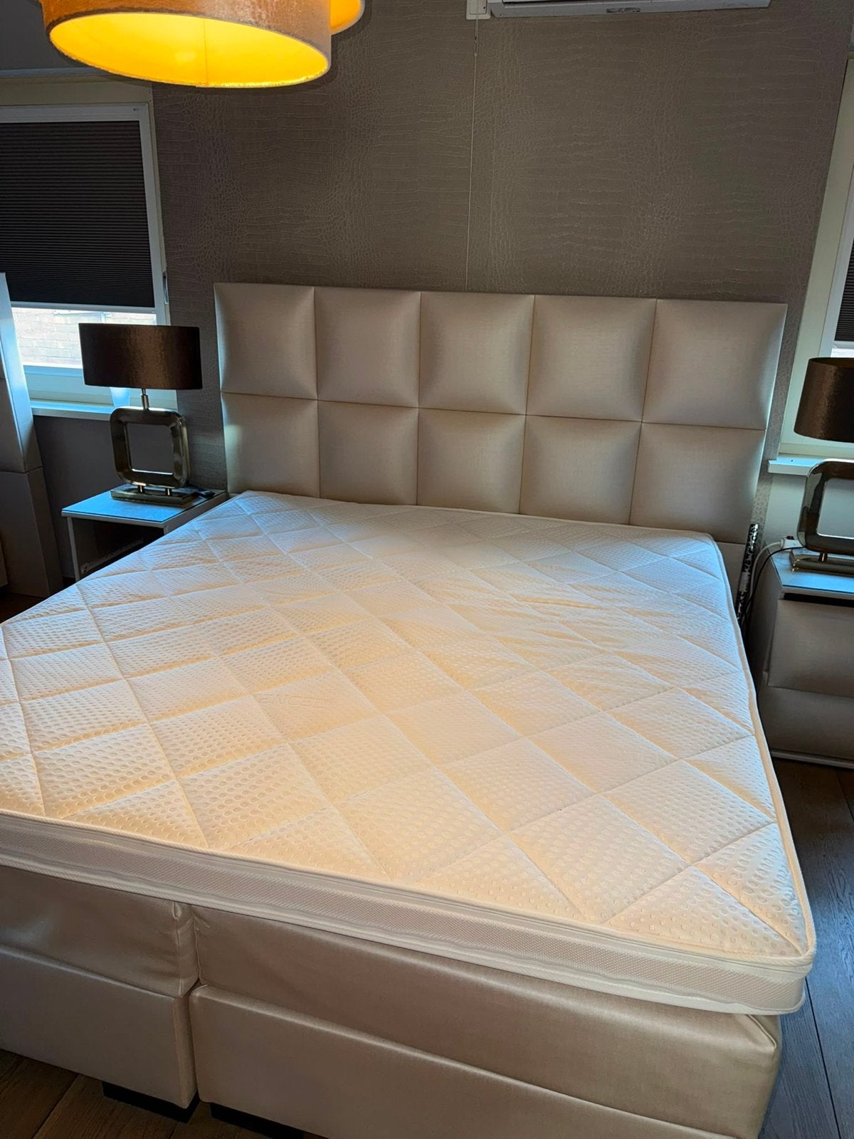 Boxspring 180x200 met sky lederen hoofdbord  Z.G.A.N., Ophalen, Overige materialen, Beige, Tweepersoons