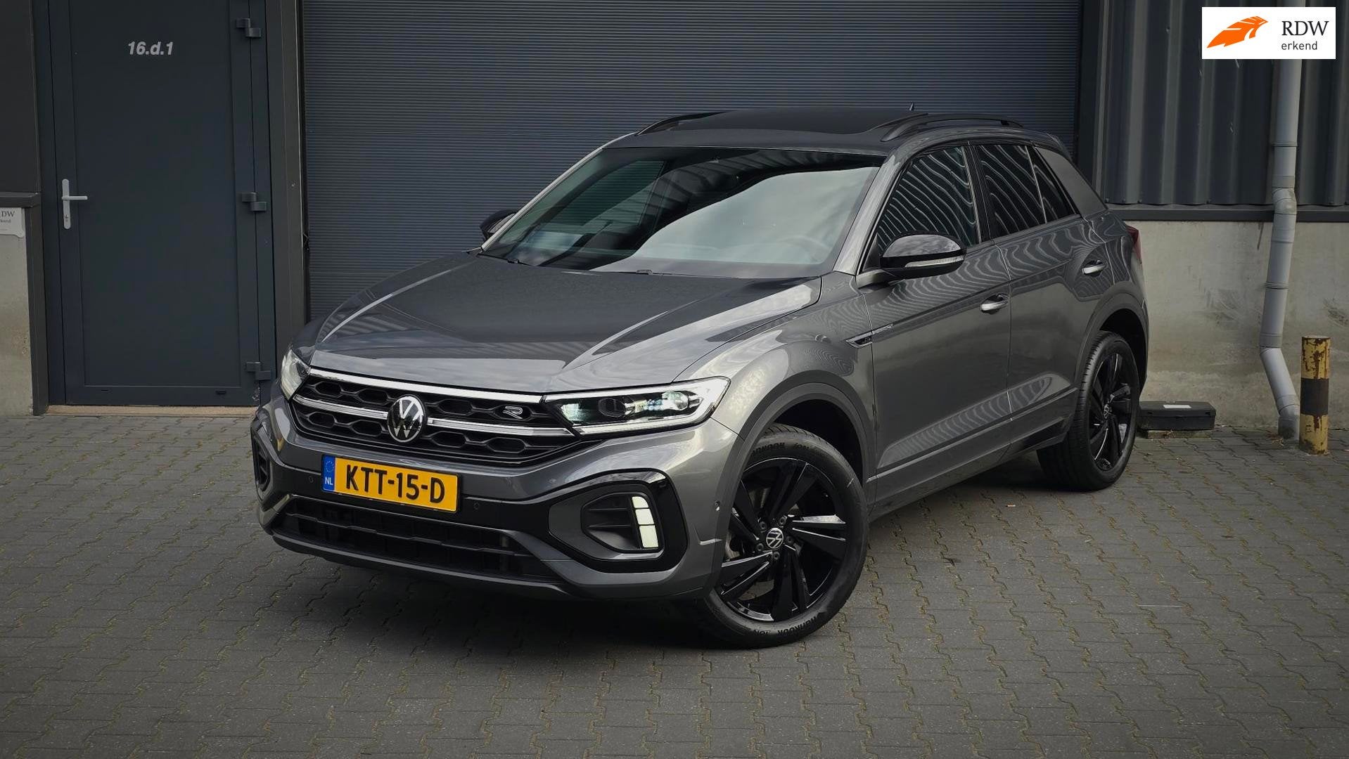 Volkswagen T-ROC 1.5 TSI 3x R-Line Dsg Aut Pano Voll Virtual, Auto's, 4 cilinders, 150 pk, 1253 kg, Bedrijf