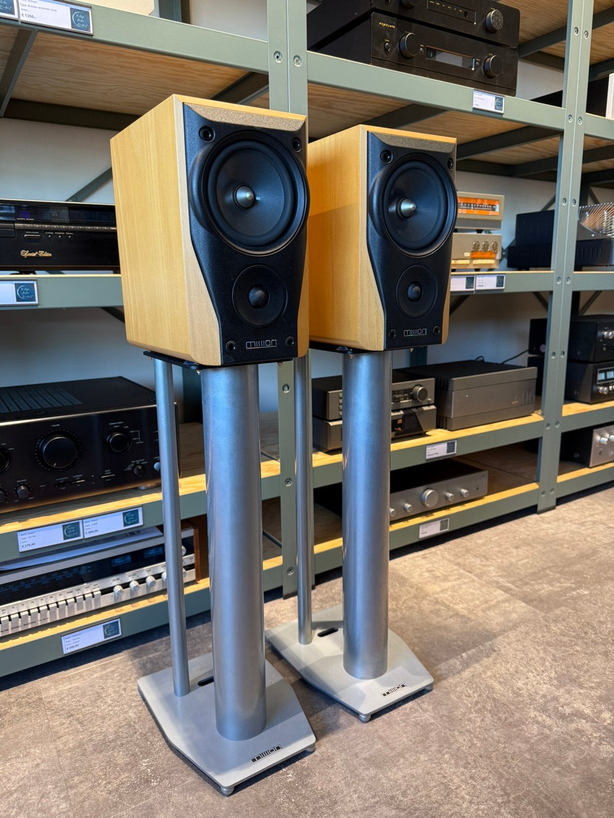 Mission 780, met stands, topstaat, klinken heerlijk,garantie, Ophalen, Contact@vintageaudiobreda.nl, Inclusief standaarden, Zo goed als nieuw
