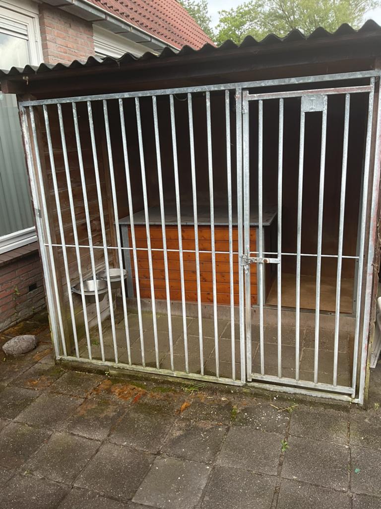 GRATIS  Kennel, Dieren en Toebehoren, Hondenhokken, Hondenkennel, 100 cm of meer, Ophalen of Verzenden, 110 cm of meer