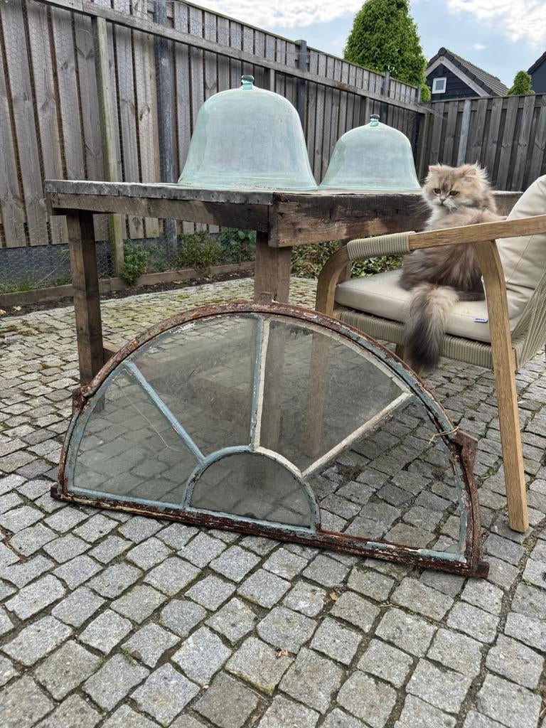 Stoer gietijzeren raam, Antiek en Kunst, Ophalen