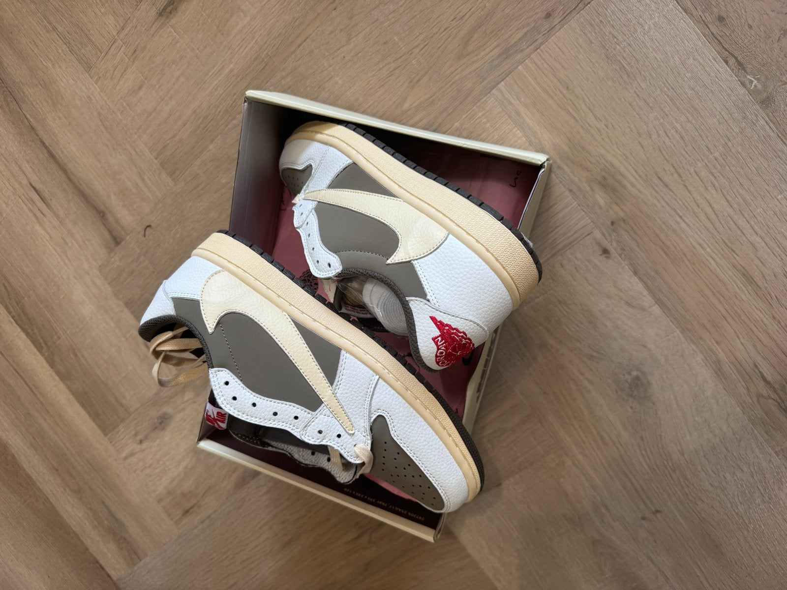 Nike Jordan 1 Low Travis Scott Reverse Mocha Maat 42, Kleding | Heren, Schoenen, Ophalen of Verzenden, Nieuw, Bruin, Sneakers of Gympen
