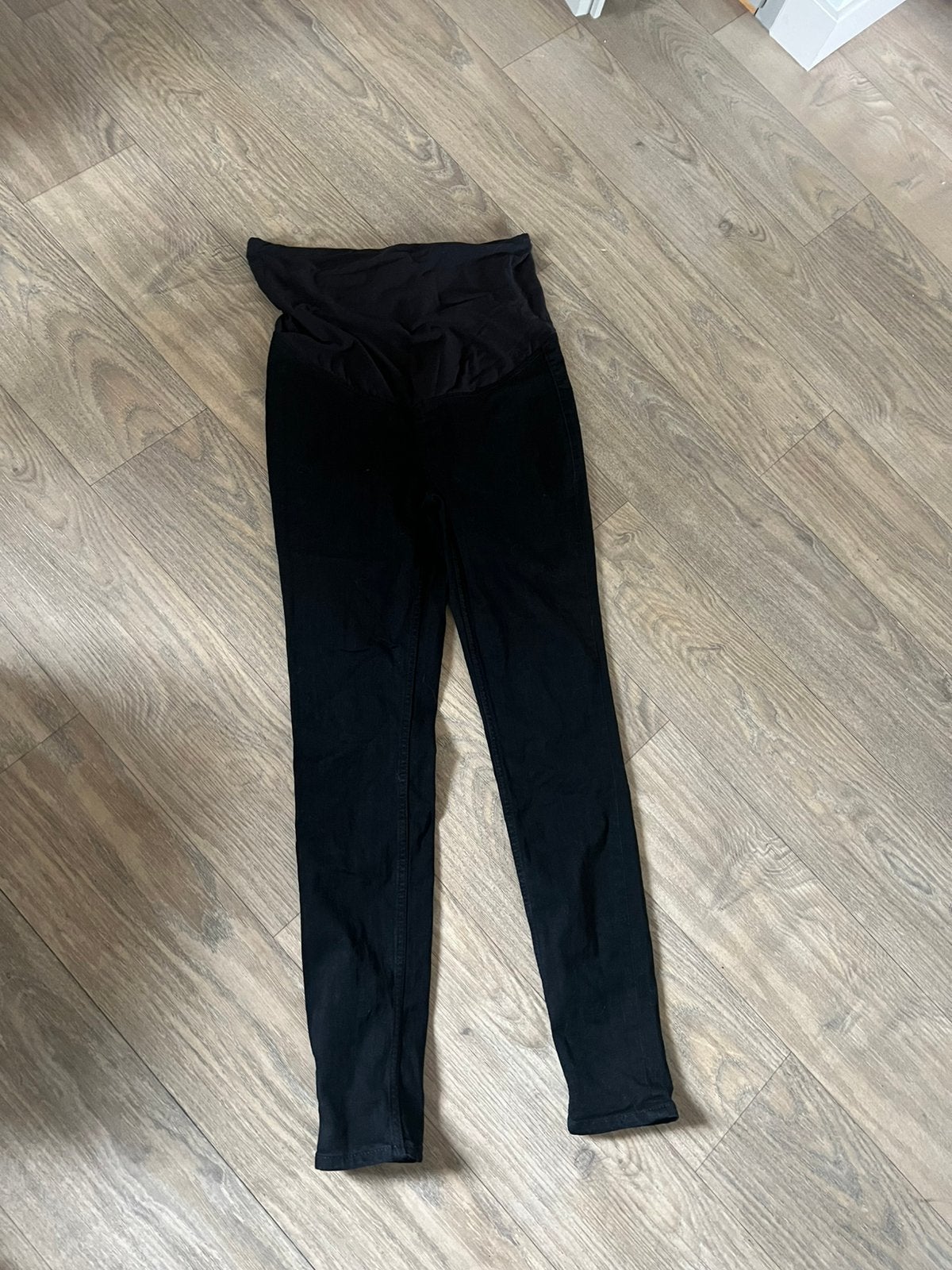 Zwarte broek (zwangerschap) maat M, Kleding | Dames, Ophalen of Verzenden, Gedragen, Zwart, Broek of Spijkerbroek