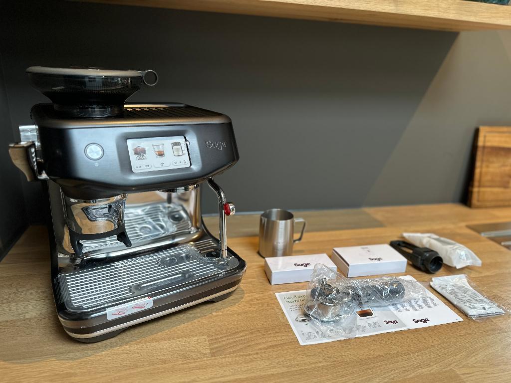 Sage Barista Touch Impress Cold Black Stainless, Garantie, Espresso apparaat, 10 kopjes of meer, Zo goed als nieuw, Afneembaar waterreservoir