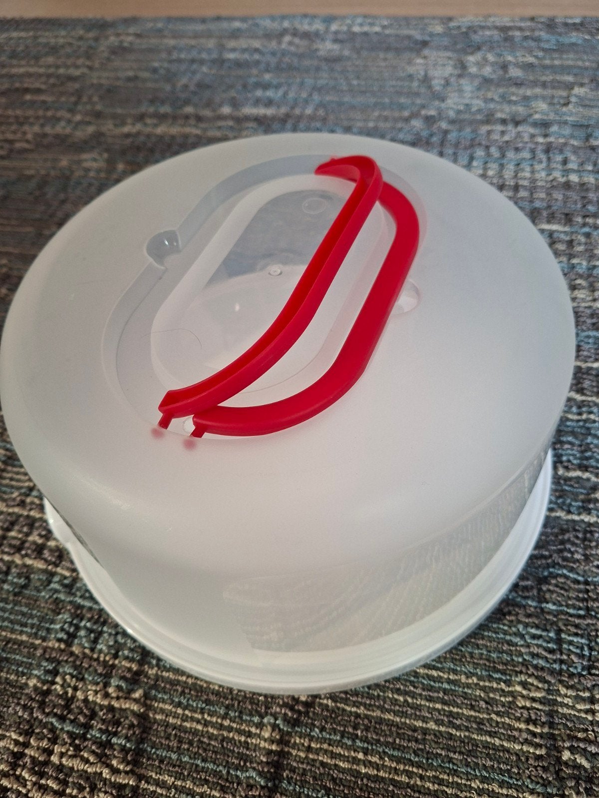 Tupperware Taartdoos  - Wit/Rood, Huis en Inrichting, Keuken | Tupperware, Gebruikt, Bewaardoos, Wit, Ophalen of Verzenden