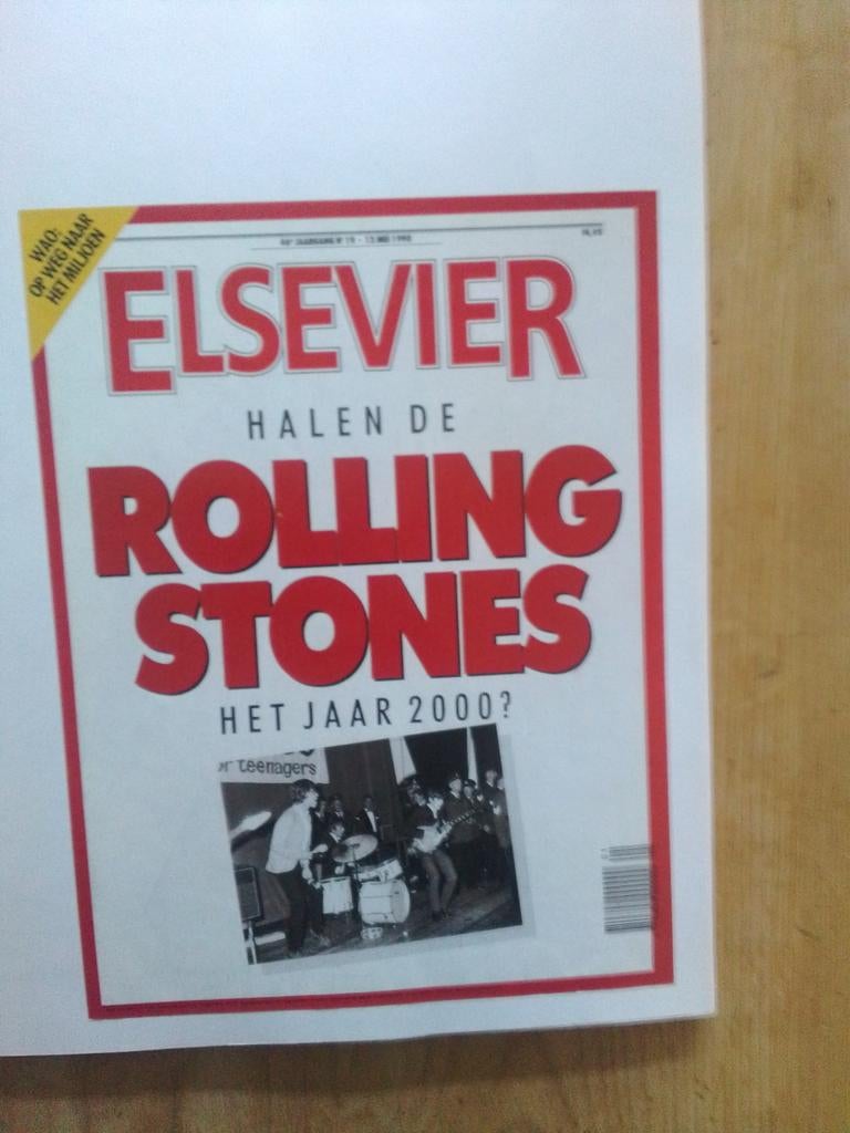 Rolling Stones Plakboek - Elsevier cover, Boeken, Ophalen of Verzenden, Gelezen, Muziek, Film of Tv