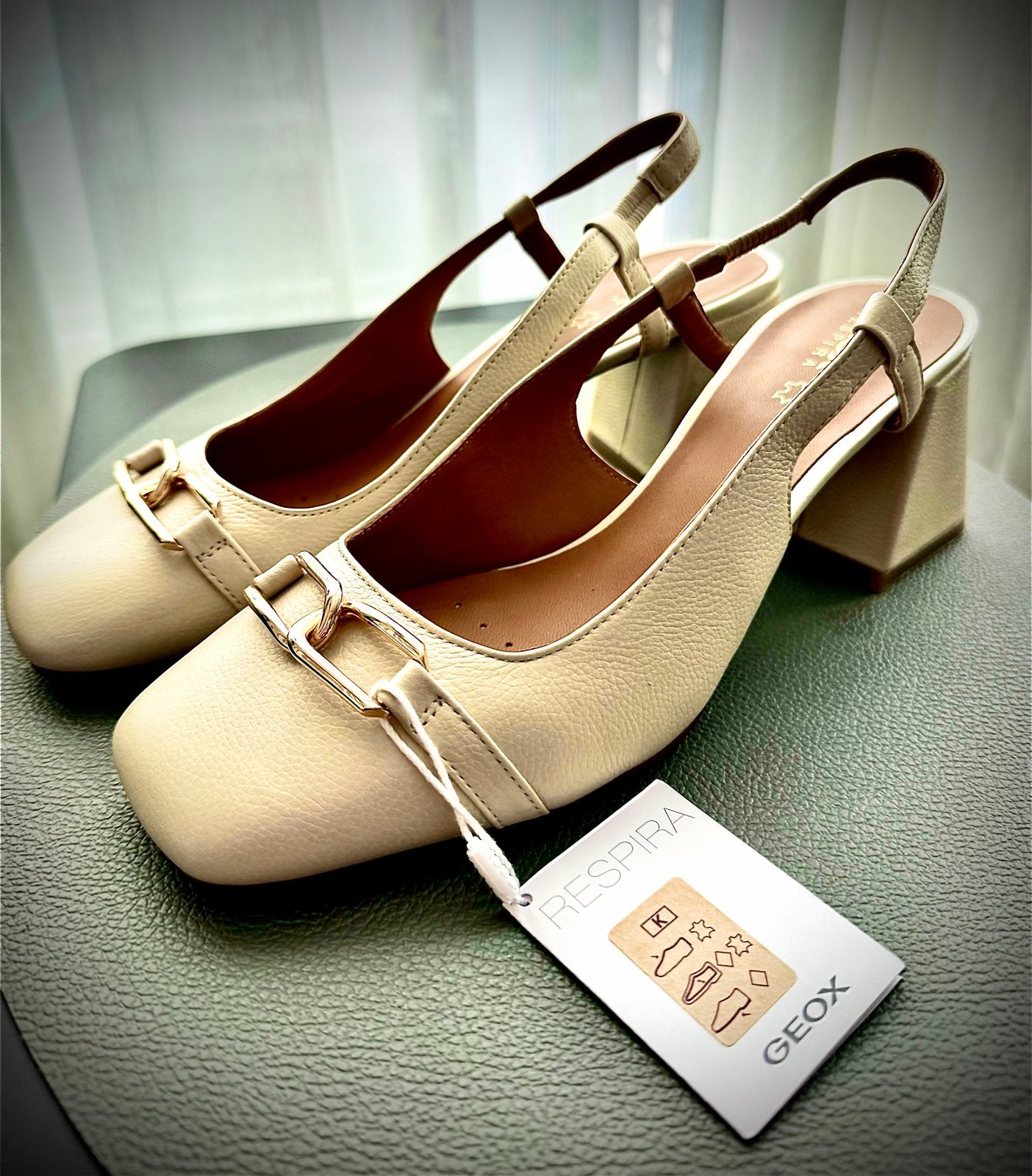 Nieuwe Geox slingback pumps maat 39, Pumps, Beige, Nieuw, Ophalen of Verzenden