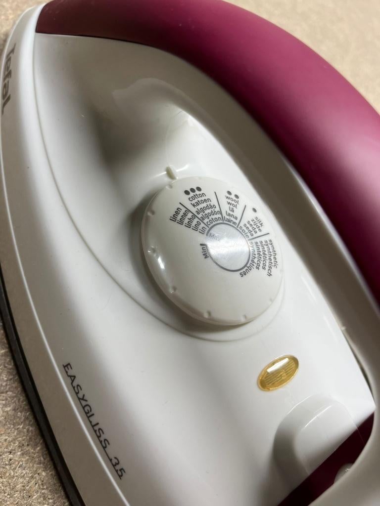 Tefal FS4030 Easygliss Strijkijzer - 1200W | DLS18453, Strijkijzer met snoer, Salesnl@groupeseb.com, Chemin du Moulin Carron 112, 69134  Ecully