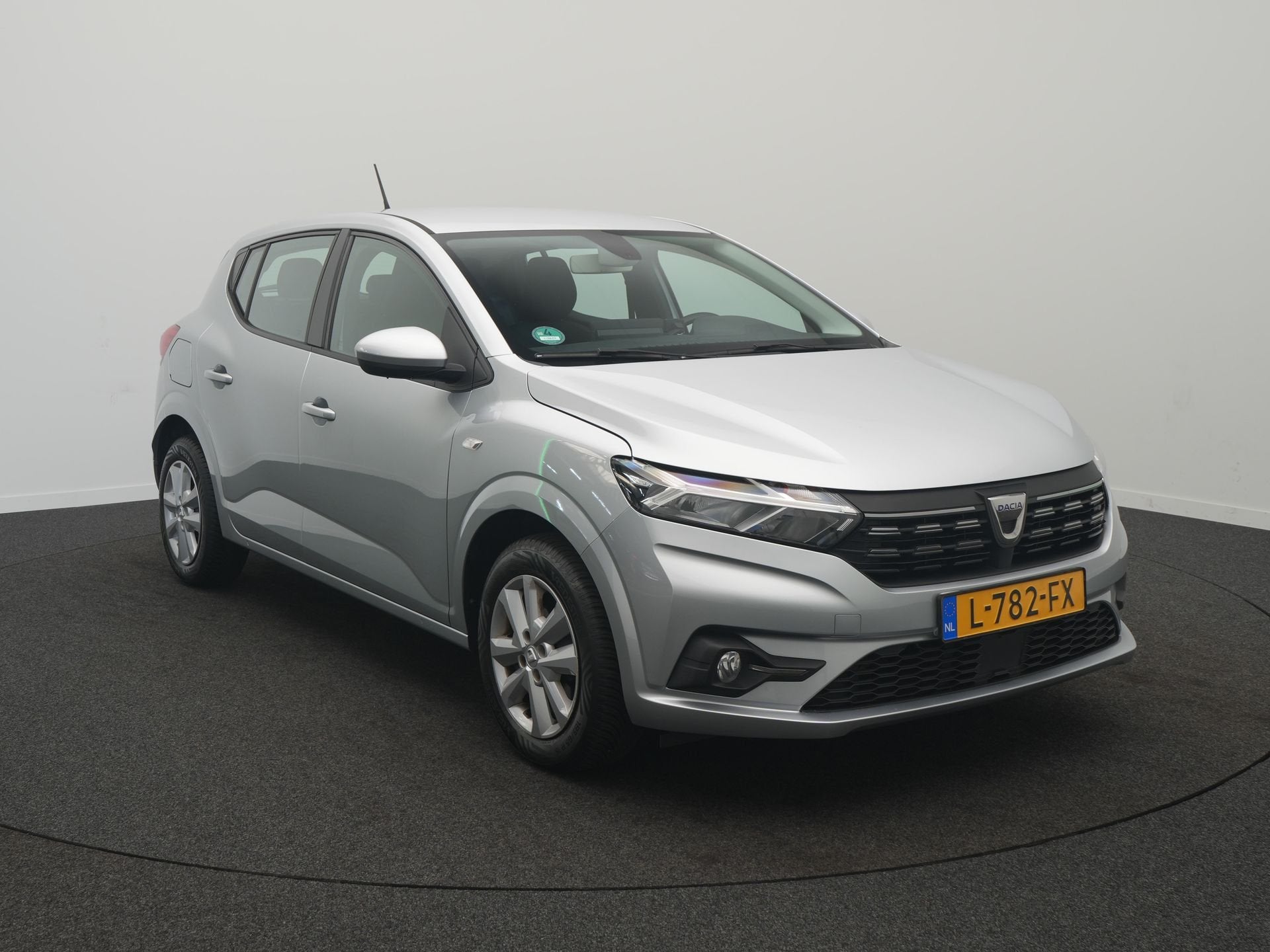 Dacia Sandero TCe 100 Bi-Fuel Essential - All seasonbanden -, Auto's, Voorwielaandrijving, 12 maanden, Origineel Nederlands, Bedrijf
