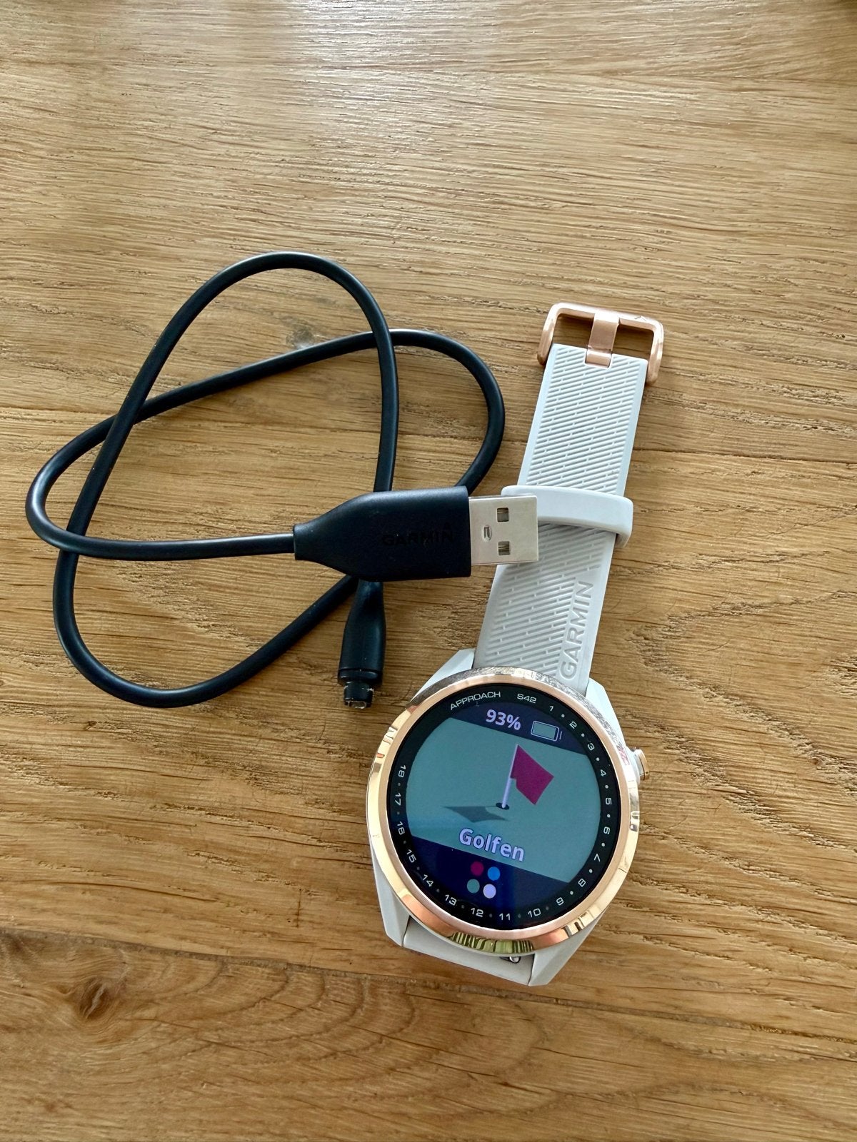 Garmin Approach S42 Rose Gold met Light Sand Band, Sieraden, Tassen en Uiterlijk, Sporthorloges, Afstand, Verzenden, Zo goed als nieuw