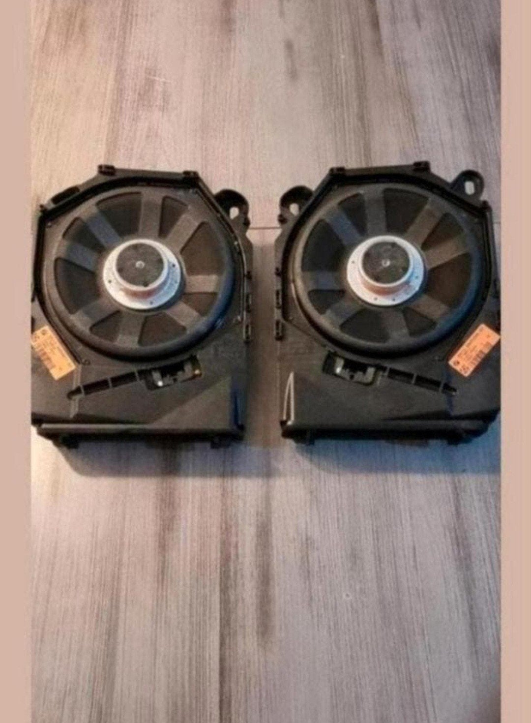 UPGRADE HARMAN KARDON SUWOOFERS BMW E81 E87 E90 E91 E92

E93, Ophalen of Verzenden
