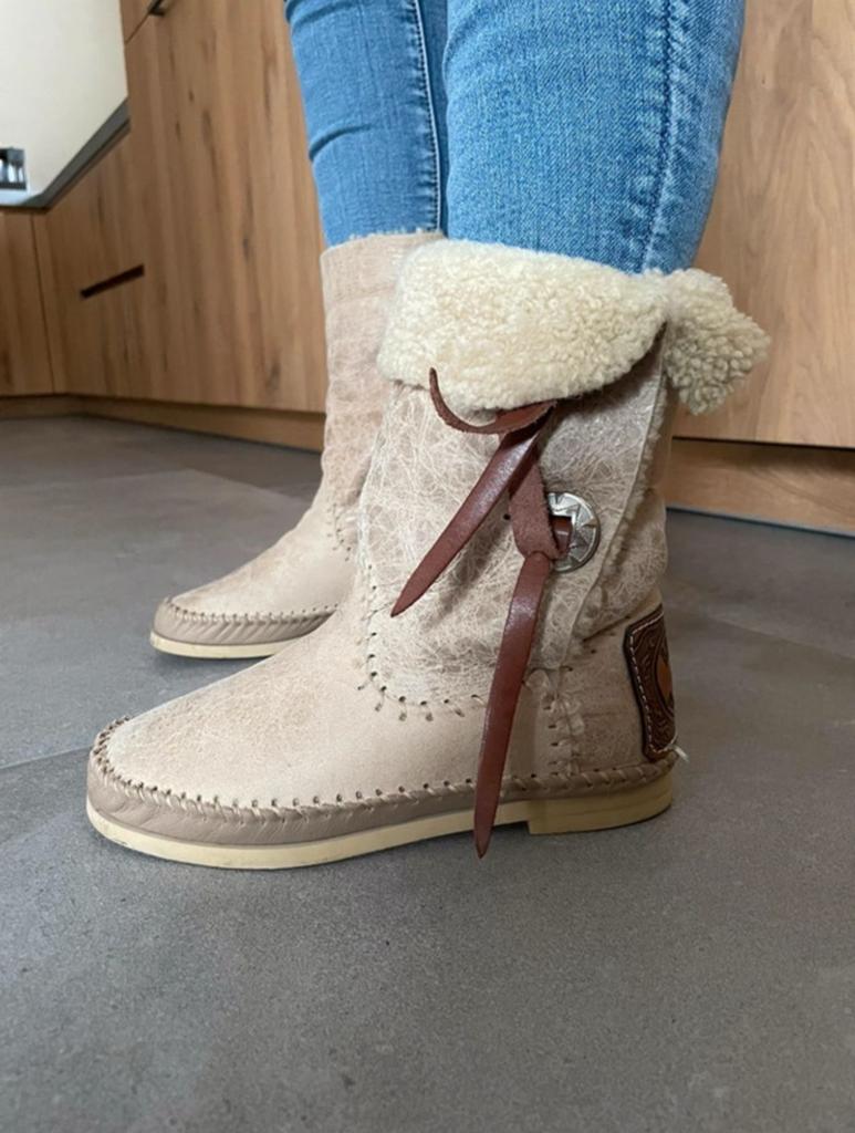Hector Riccione beige laarzen met bontvoering maat 37, Kleding | Dames, Schoenen, Beige, Lage of Enkellaarzen, Ophalen of Verzenden