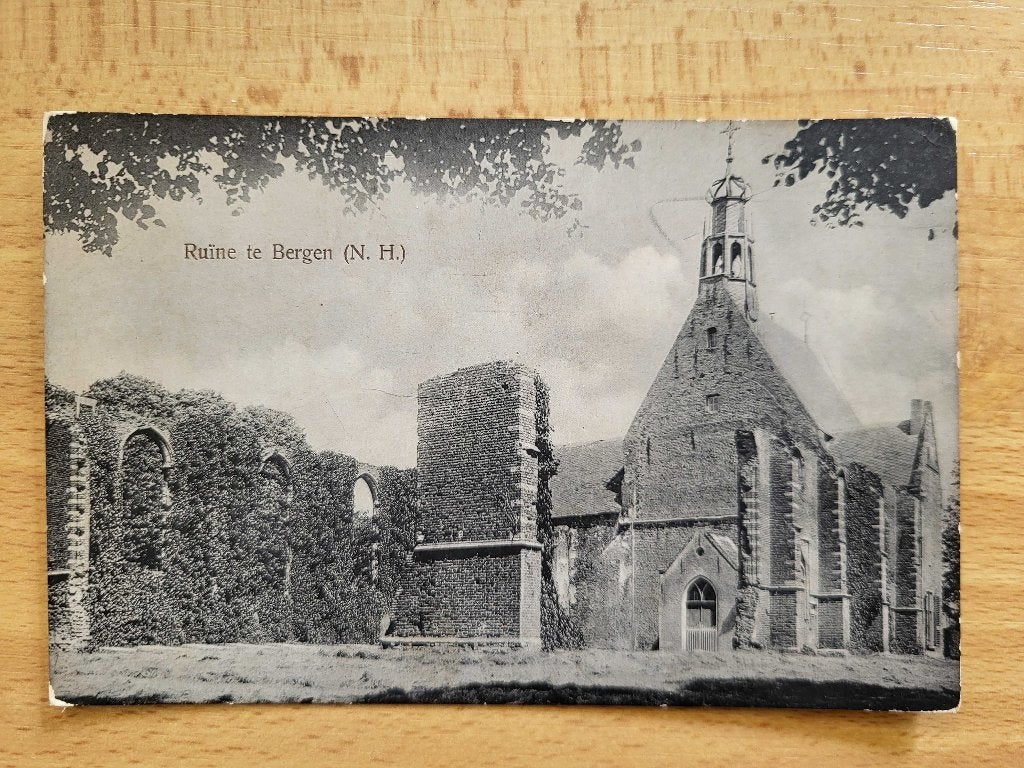 ansicht BERGEN Kerk Ruine, Ophalen of Verzenden, Voor 1920, Noord-Holland