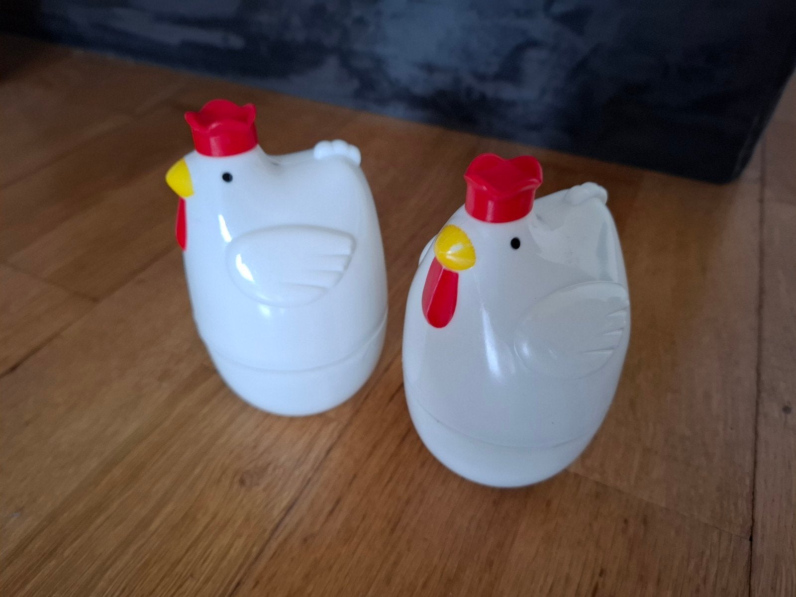 Eierkoker in de vorm van een kip - Set van 2, Huis en Inrichting, Kunststof, Ophalen of Verzenden, Wit, Overige typen