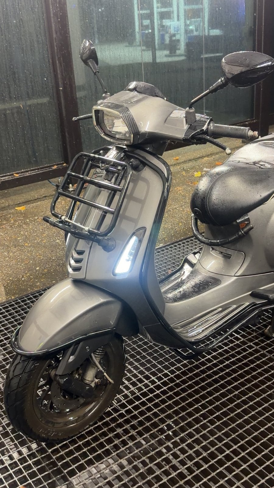 Vespa Sprint 50cc 4T 4V Porsche agraat grijs, Ophalen, Zo goed als nieuw, Benzine