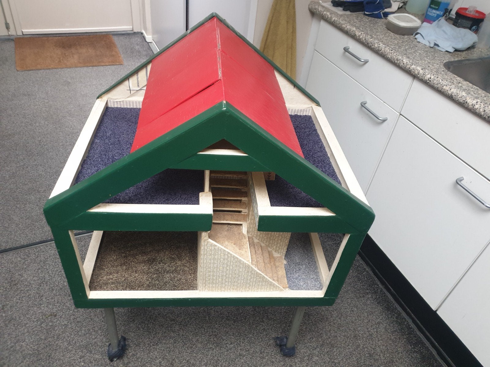 Vintage Poppenhuis met Meubeltjes - Handgemaakt, Ophalen of Verzenden, Gebruikt, Poppenhuis