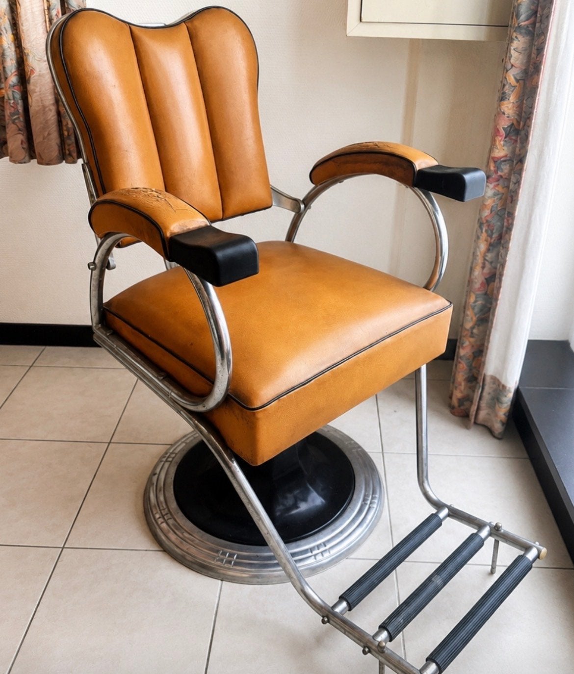 Vintage Kappersstoel - Opknapper, Ophalen