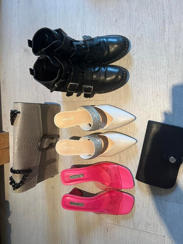 Dames maat 38 pakketje, Kleding | Dames, Schoenen, Ophalen of Verzenden, Gedragen, Dansschoenen