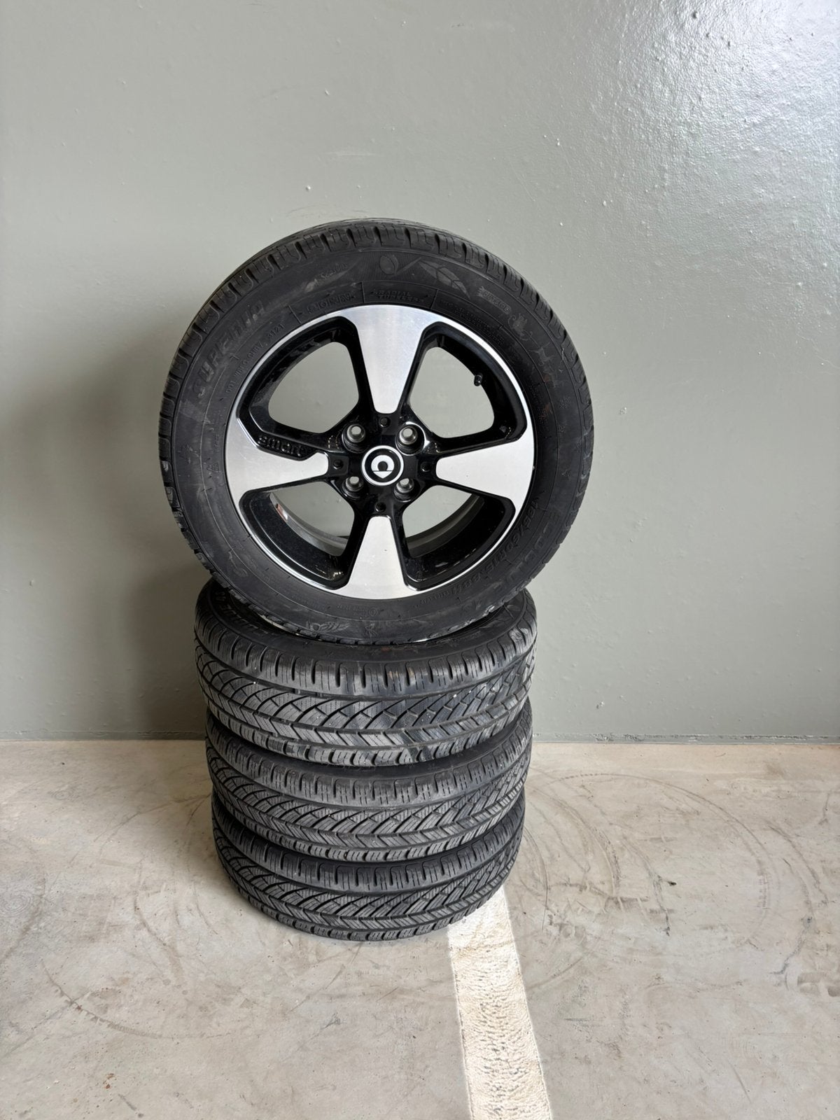 15 inch originele Smart ForTwo velgen met All Season banden!, Auto-onderdelen, Banden en Velgen, Ophalen