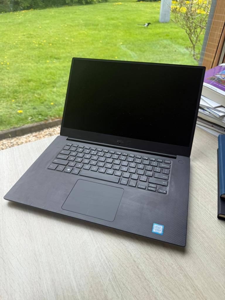 Dell 9570 XPS 15 met 32Gb! DDR4 RAM en nieuwe accu, 2 tot 3 Ghz, Ophalen of Verzenden, SSD, Niet werkend