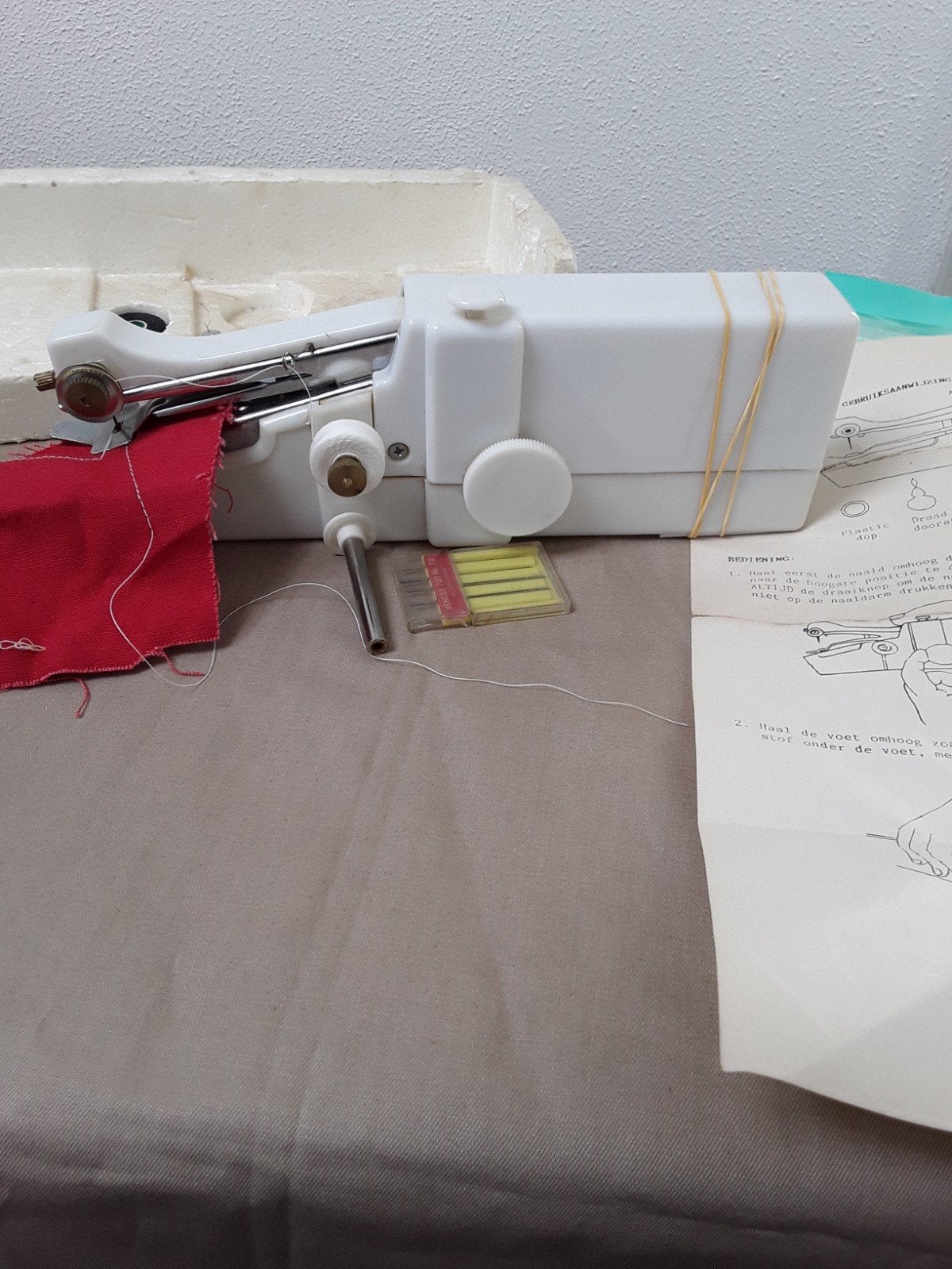 handnaaimachine, Ophalen of Verzenden, Zo goed als nieuw, Naaimachine